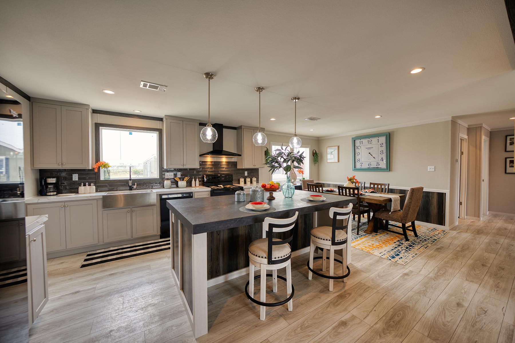 Champion Homes New Moon 3252A kitchen